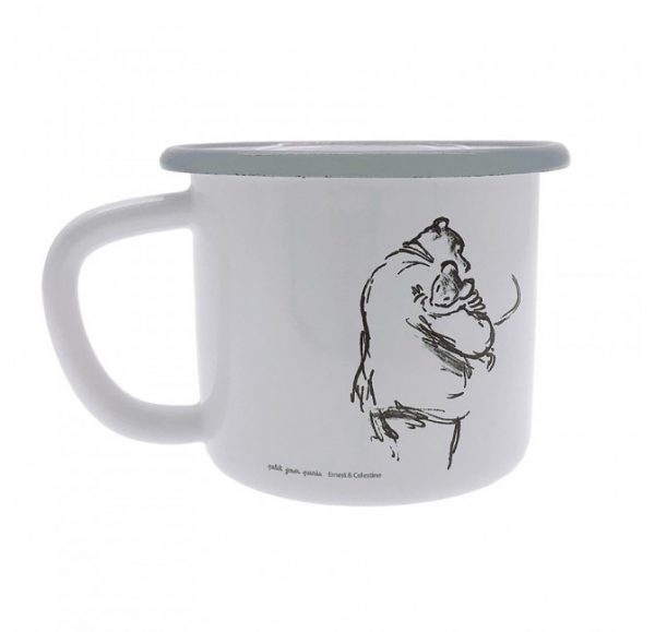 Ce mug en émail est décoré par un illustration Ernest et Célestine